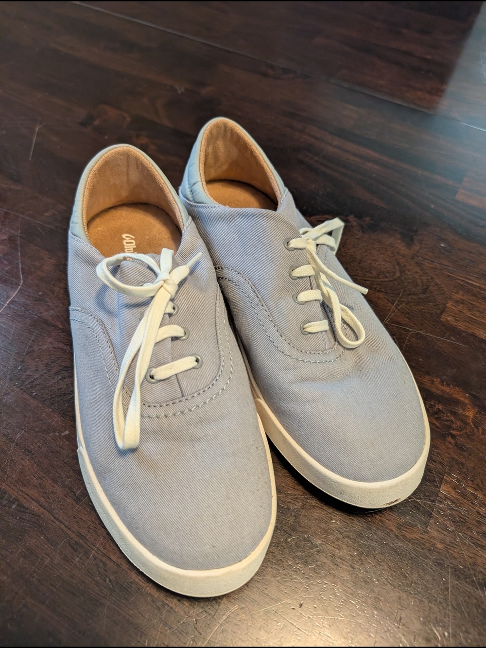 OluKai Kohu Canvas Sneakers - Light Blue Mist, Women's 9, EUC